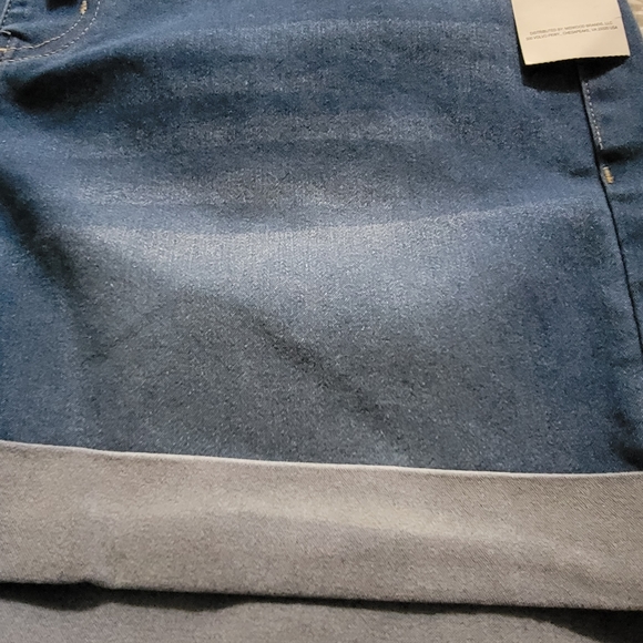 Womans Just Be Denim Pull On Cuff Shorts - Picture 6 of 10